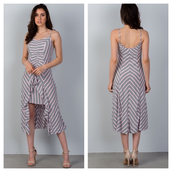 Dresses & Skirts - 🌺😍 Asymmetrical front midi Dress!! 😍